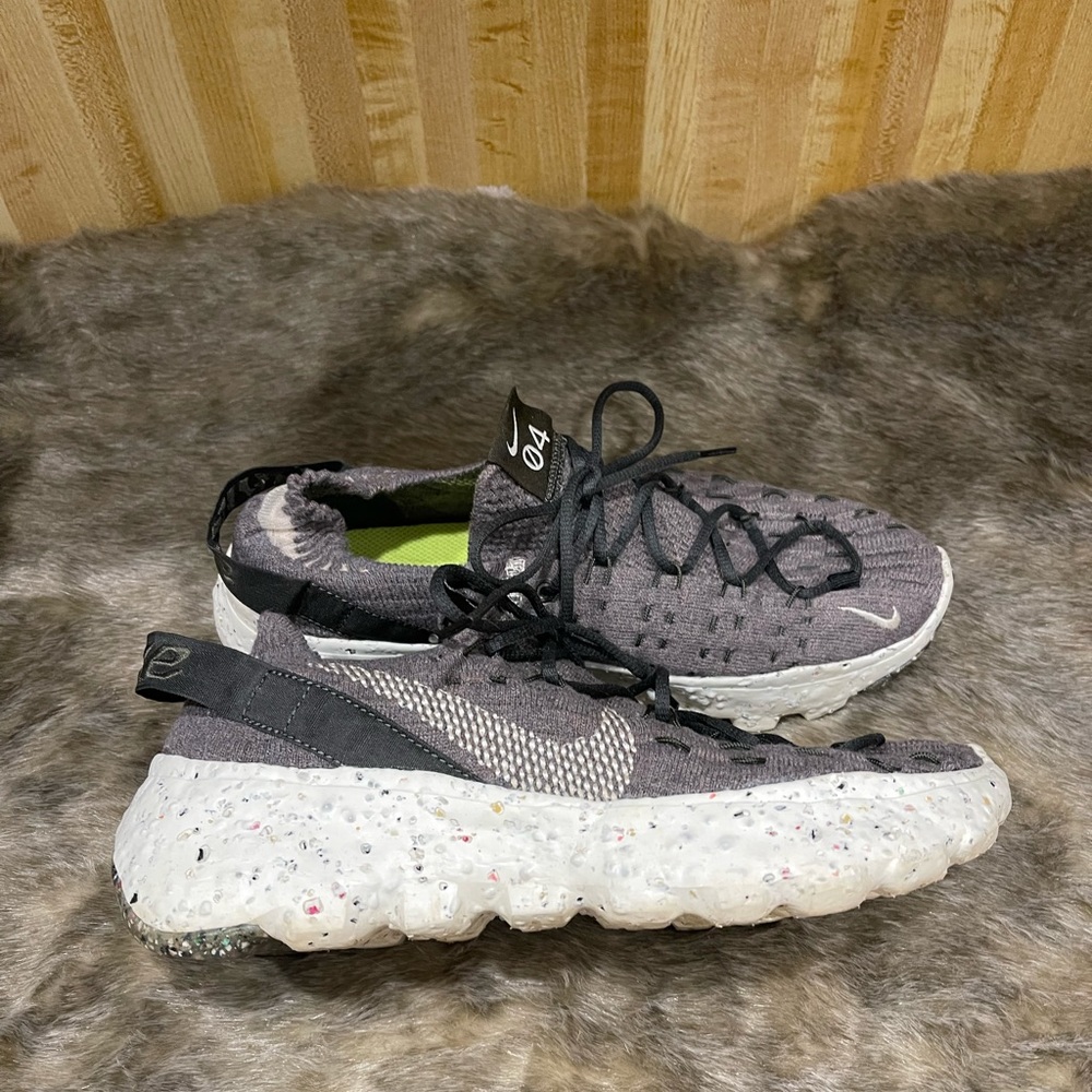 Nike Space Hippie 04 Running  Cargo Khaki